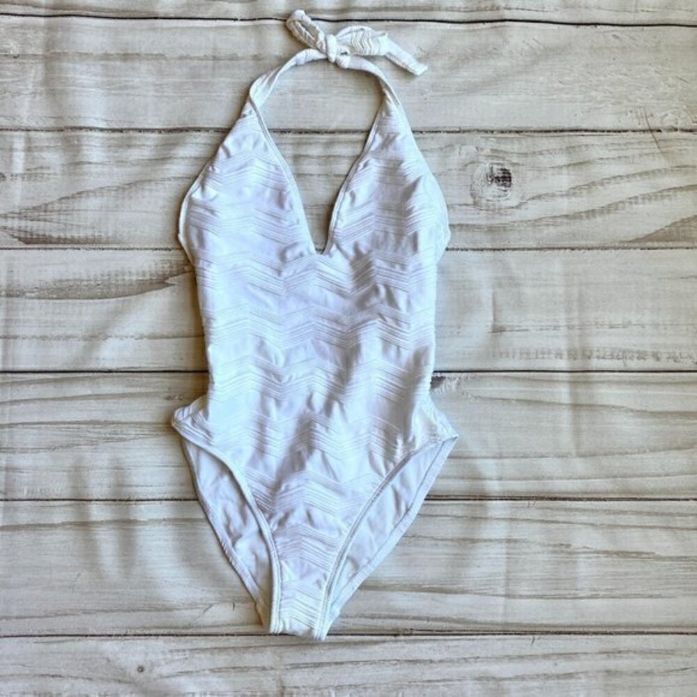 La Blanca White Halter Neck One Piece Swimsuit Size 6 NWOT